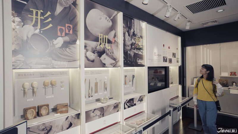 히나 인형과 일본 전통 인형의 전시 공간