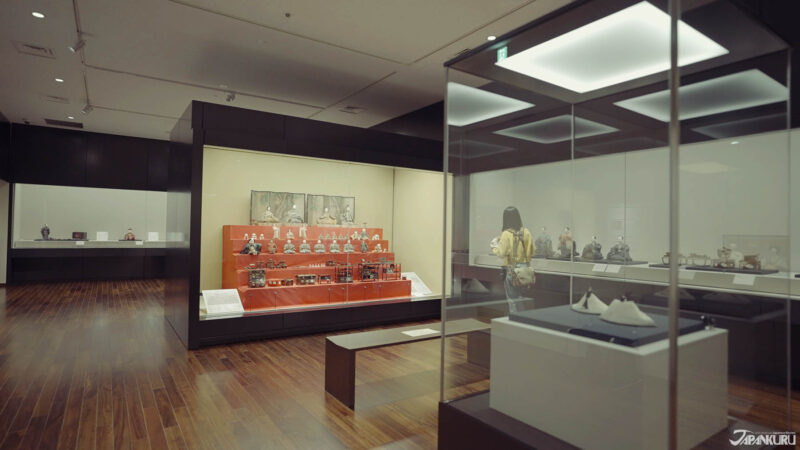 히나 인형과 일본 전통 인형의 전시 공간