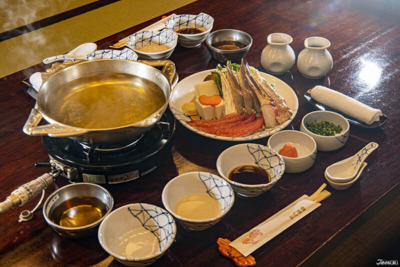 게 샤브샤브용 신선한 대게와 일본식 상차림