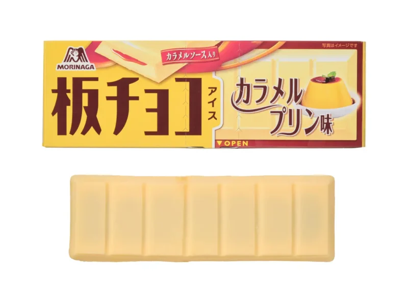 바삭한 초콜릿 코팅과 부드러운 크림이 어우러진 판초코 아이스 카라멜 푸딩맛 클로즈업