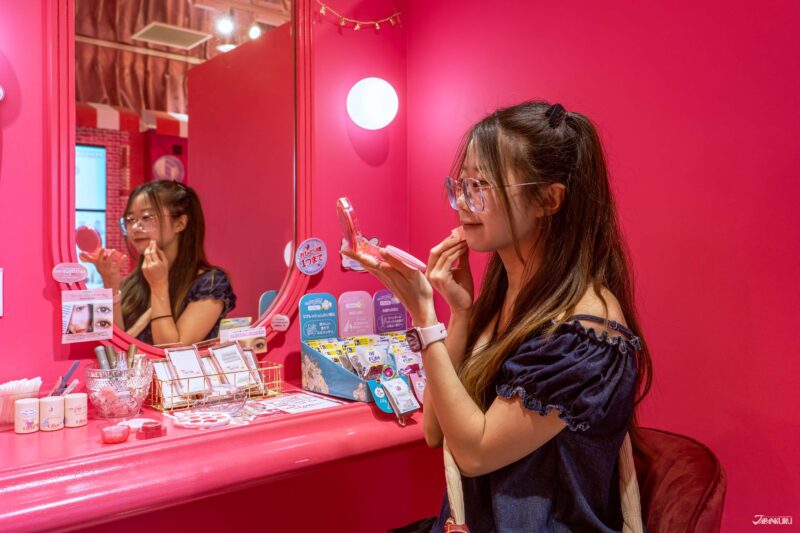 aiicosme, a Popular Cosmetics Shop in Osaka