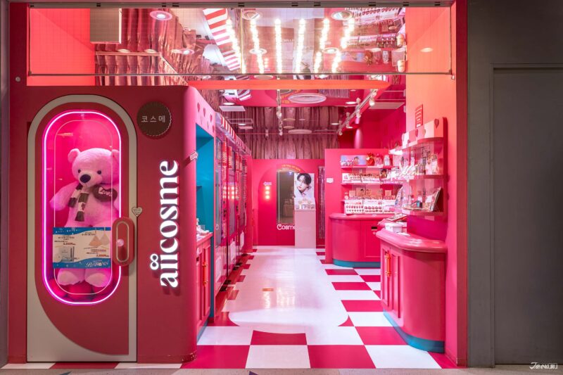 aiicosme, a Popular Cosmetics Shop in Osaka
