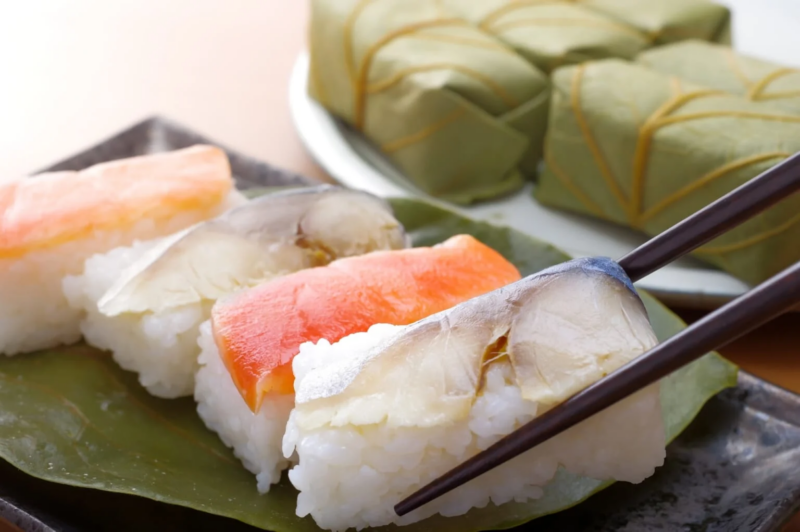 Kakinoha Zushi (persimmon leaf sushi)