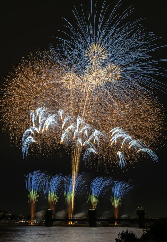 도쿄 제40회 쵸후 불꽃축제 불꽃놀이 장면