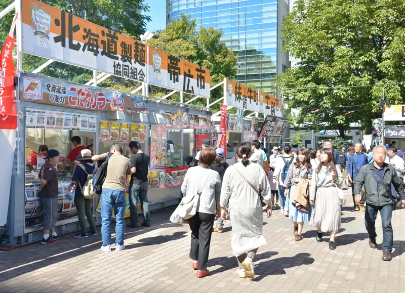 삿포로 오도리 홋카이도 시장 – 오도리 공원 8초메