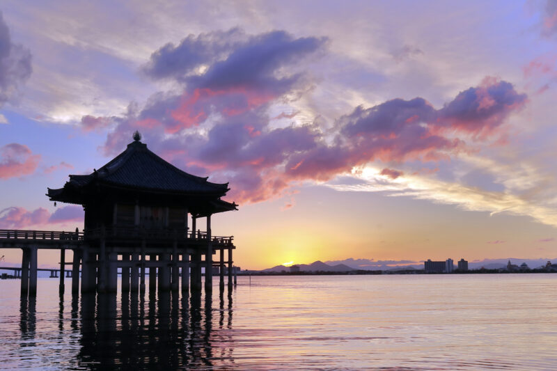오쓰시 비와호 호숫가 석양과 산책로 풍경