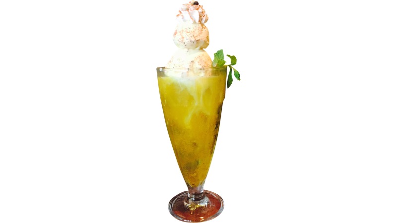 킷사 네구라의 카레 크림소다