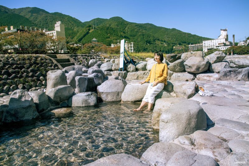 게로온천 료칸 거리와 강변의 온천 마을 풍경