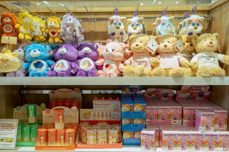 PLAZA ร้านจำหน่ายสินค้าไลฟ์สไตล์จิปาถะ ของเล่นและกล่องสุ่ม