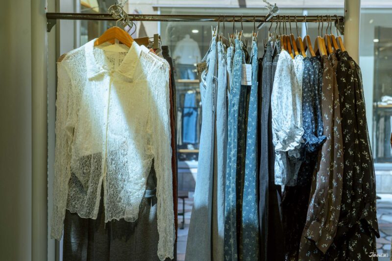 เสื้อผ้าญี่ปุ่น earth music & ecology ฤดูใบไม้ร่วง