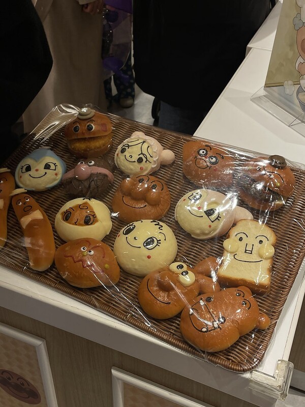 요코하마 호빵맨 뮤지엄 기념품 숍 내부 전경