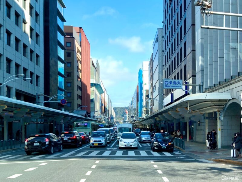 ช้อปปิ้งย่านชิโจคาวาระมาจิยามบ่าย