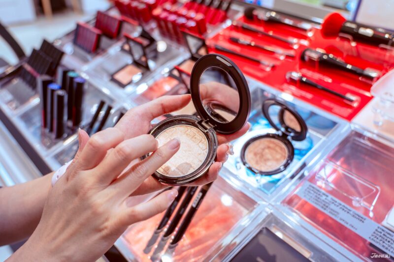 福冈旅游推荐 岩田屋 美妆购物资生堂