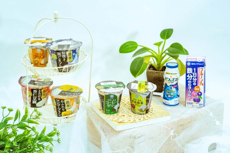 ขนมและเครื่องดื่ม MEGMILK SNOW BRAND ในร้านสะดวกซื้อและซูเปอร์มาร์เก็ตญี่ปุ่น