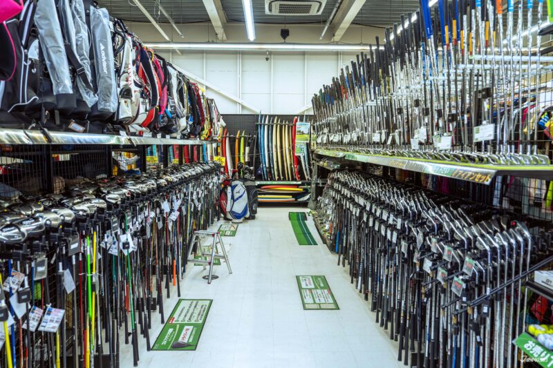 Secondhand golf shopping in Japan at BOOKOFF Yao Nagahata
