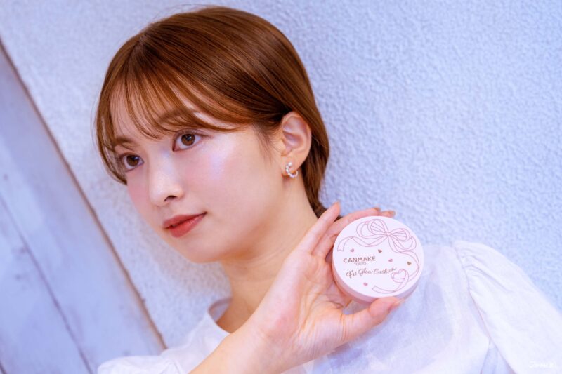 여배우 메이크업 베이스, 얇고 균일한 속광 피부