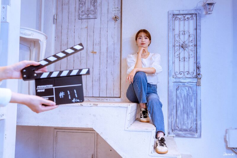 캔메이크 여배우 메이크업 완성 컷, 차분하고 고급스러운 무드