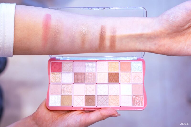 캔메이크 슈퍼 카와이 팔레트 40주년, 아이돌 컬러 아이섀도우