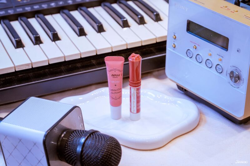 캔메이크 멜로우 듀 립 에센스 02 퓨어 레드, 물먹은 광택 립