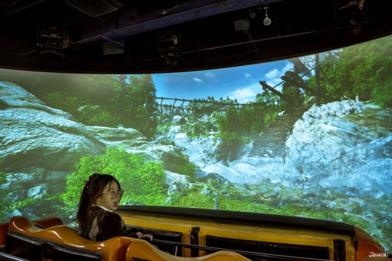 Attractions at Tokyo's indoor amusement park, TOKYO JOYPOLIS