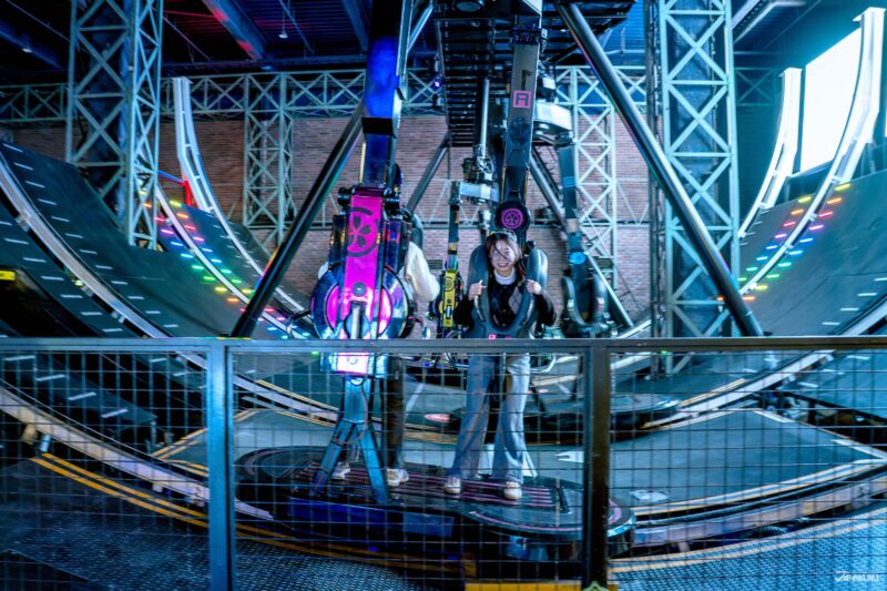 Attractions at Tokyo's indoor amusement park, TOKYO JOYPOLIS