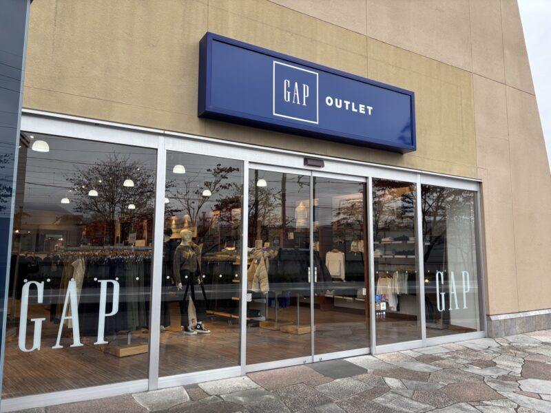 轻井泽王子购物广场推荐店铺 GAP