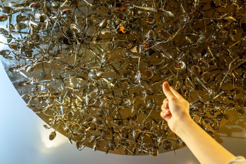 도쿄 카레 콰르텟의 독특한 실내 장식