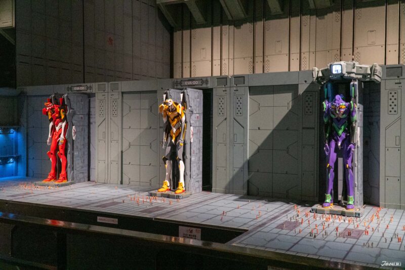 โมเดลหุ่น Evangelion จัดแสดงภายในพิพิธภัณฑ์ SMALL WORLDS Miniature Museum 