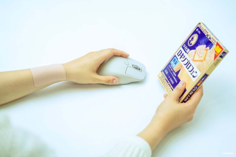 니치반 로이히 록소프로펜 파스 밀착력 테스트 이미지