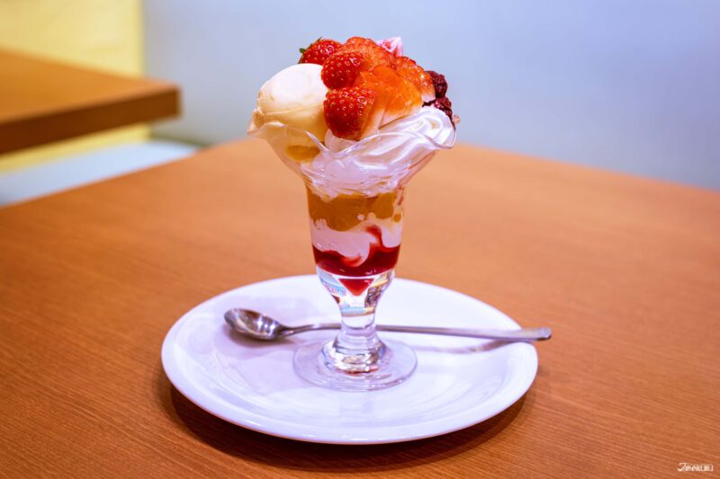 พาร์เฟต์สตรอว์เบอร์รี่ 