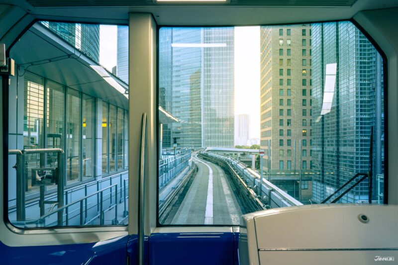 บรรยากาศจากที่นั่งด้านหน้าของรถไฟยูริคาโมเมะ 