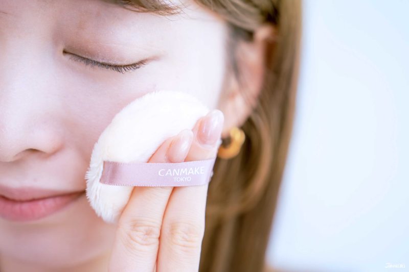 Japanese cosmetics spring 2026: mini tinted powders