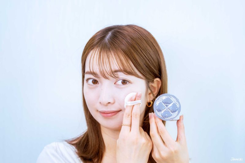 Japanese cosmetics spring 2026: mini tinted powders
