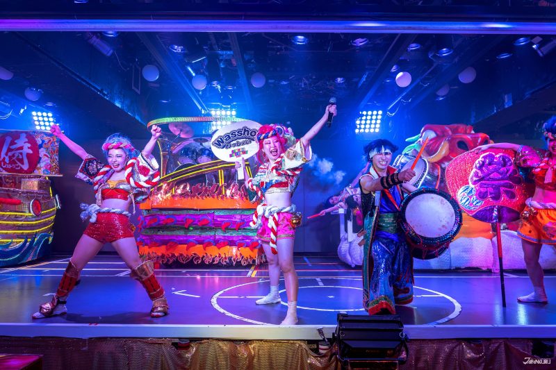 Tokyo's samurai dinner show: Shinjuku Samurai Restaurant