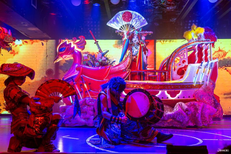 Tokyo's samurai dinner show: Shinjuku Samurai Restaurant