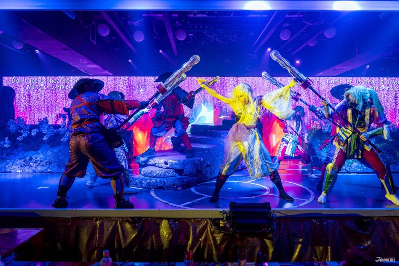 Tokyo's samurai dinner show: Shinjuku Samurai Restaurant