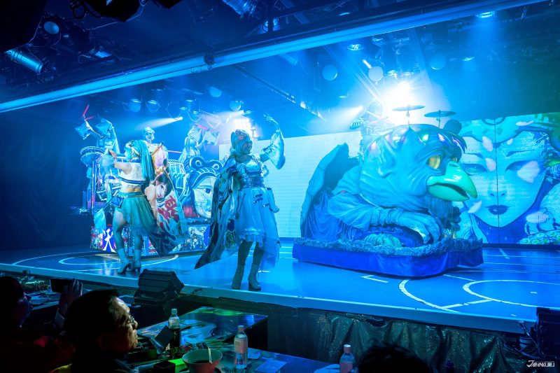 Tokyo's samurai dinner show: Shinjuku Samurai Restaurant