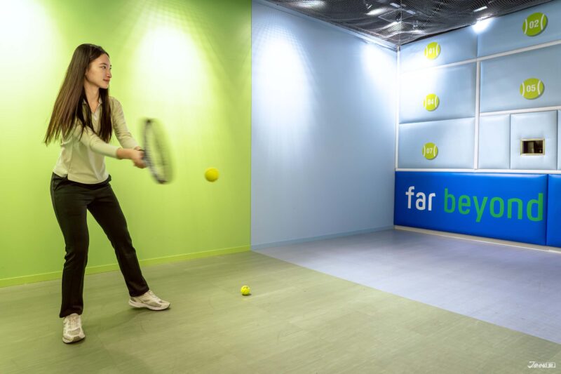 ทดลองไม้เทนนิสได้ฟรีก่อนซื้อ ที่โชว์รูม Yonex โอซาก้า