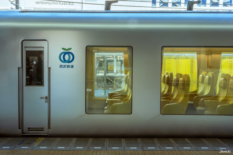 西武秩父站 特急Laview