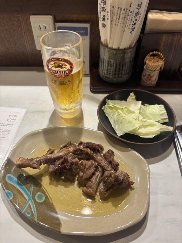 카가와 명물 호네츠키도리와 맥주 한 잔