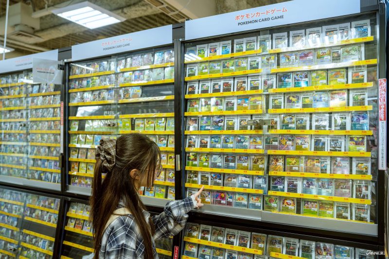การ์ดโปเกมอนหายาก วางจำหน่ายภายในร้าน BOOKOFF PLUS สาขา Kawaramachi OPA
