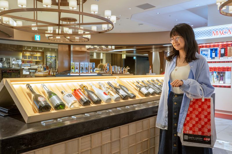 Tokyo Souvenir Shopping at Narita Airport: A Quick Shopping Guide at Fa-So-La SHOPS (THE LIQUOR)