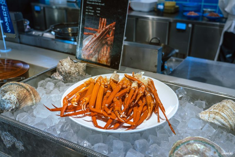 沖繩飯店自助晚餐 螃蟹加價吃到飽