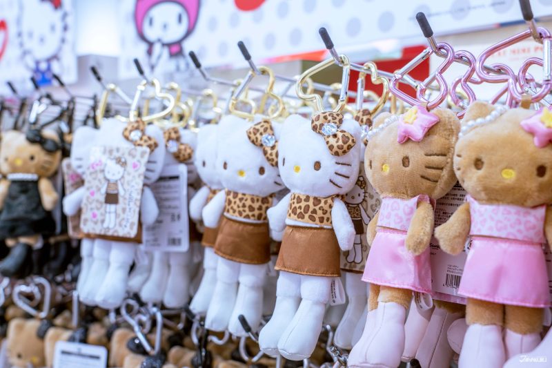 สินค้า Sanrio วางจำหน่ายด้านในร้าน Kiddy land สาขาชินจูกุ