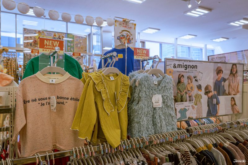 & mignon หนึ่งในแบรนด์เสื้อผ้าออริจินอลของ Birthday โดดเด่นเรื่องสีเอิร์ธโทน