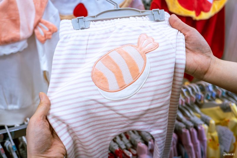 กางเกงลายซูชิ สำหรับเด็กน้อยวัย 1 ขวบ วางจำหน่ายในร้าน Birthday