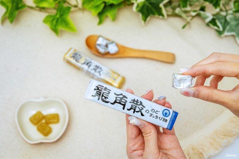 เม็ดอม Ryukakusan Herbal Throat Candy Stick Type แบบแท่ง