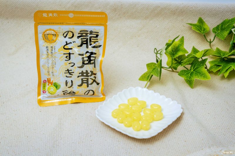 ลูกอมดูแลลำคอ รส Ryukakusan Herbal Throat Candy Shekwasha Flavor รสส้มชีกวาซ่า