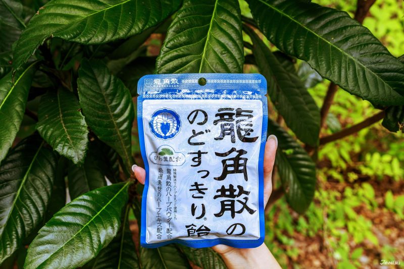 ลูกอมดูแลลำคอ Ryukakusan Herbal Throat Candy 100g (with Loquat Leaves)